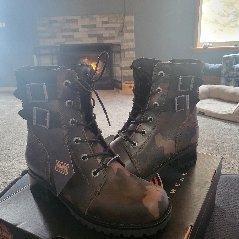 New in box Harley Davidson boots